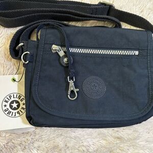 Kipling Black Messenger Bag with Durable Design and Versatile Style